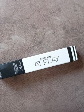 Mary Kay At Play Highlighting Stick - White & Black Packaging